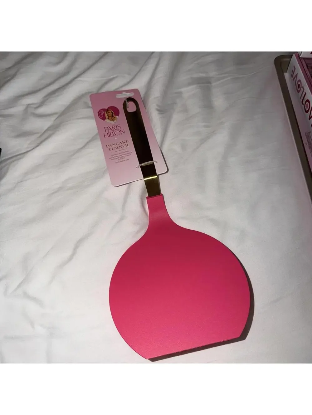 New PARIS HILTON PANCAKE TURNER STAINLESS STEEL HANDLE  PARIS HILTON TURNER